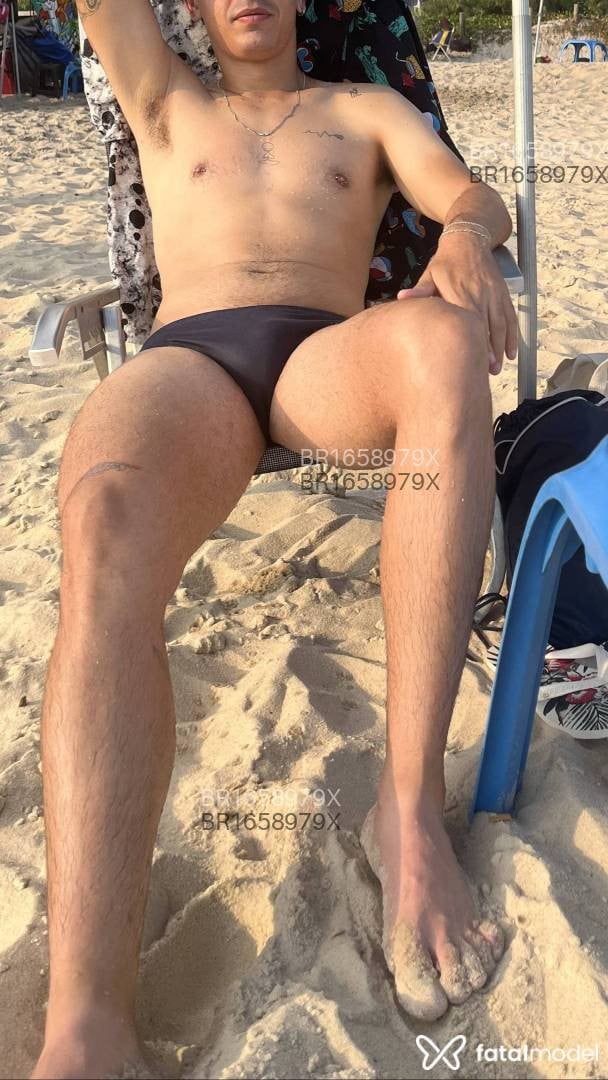 Acompanhante homem com cabelo castanho de olhos pretos em Uberaba - Theodoro