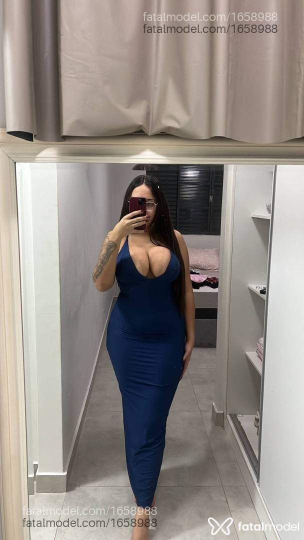 Acompanhante mulher com cabelo castanho de olhos castanhos - Julia Meirelles