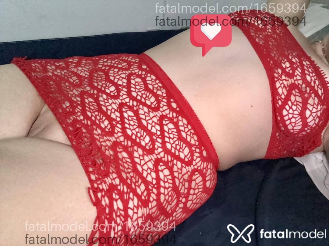 Acompanhante mulher loira (o) de olhos castanhos - Rafaela Fernandes