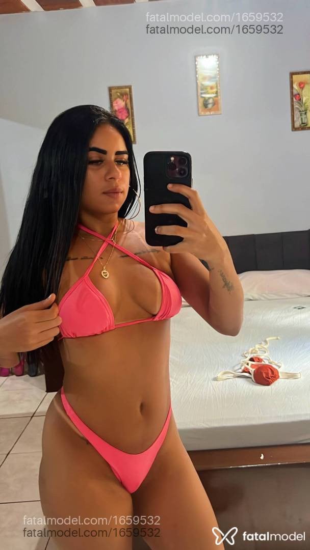 Acompanhante mulher morena (o) de olhos verdes em Nova Friburgo - Débora