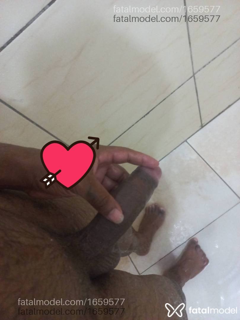 Acompanhante homem morena (o) de olhos pretos - Marques