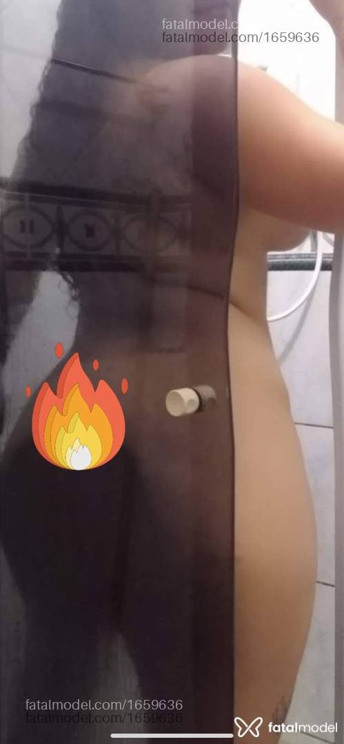 Acompanhante mulher morena (o) de olhos pretos - Amanda