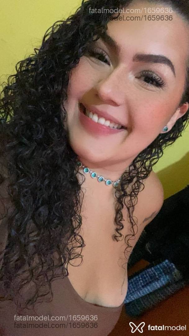 Acompanhante mulher morena (o) de olhos pretos - Amanda