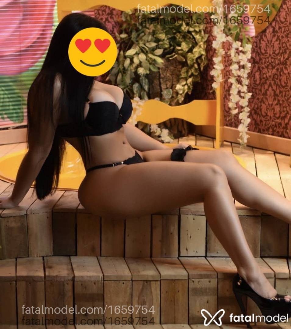 Acompanhante mulher morena (o) de olhos castanhos em São Leopoldo - Larissa