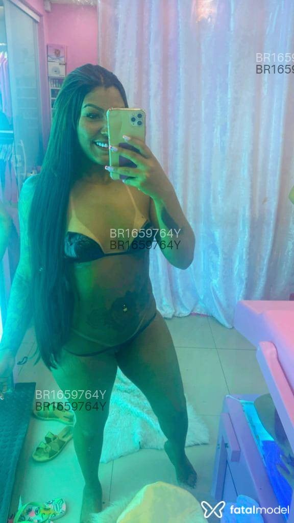 Acompanhante mulher morena (o) de olhos pretos em Araxá - Nanda
