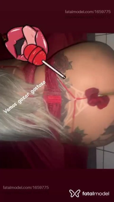 Acompanhante mulher loira (o) de olhos pretos em Foz do Iguaçu - Kariny Barone