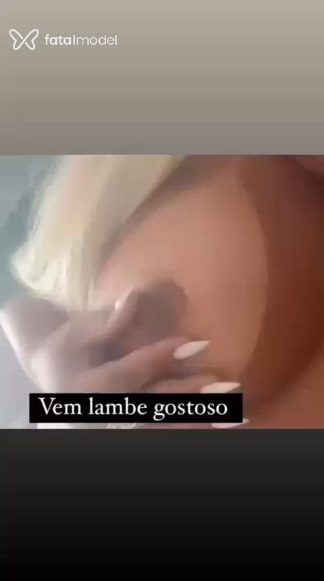 Acompanhante mulher loira (o) de olhos pretos - Kariny Barone