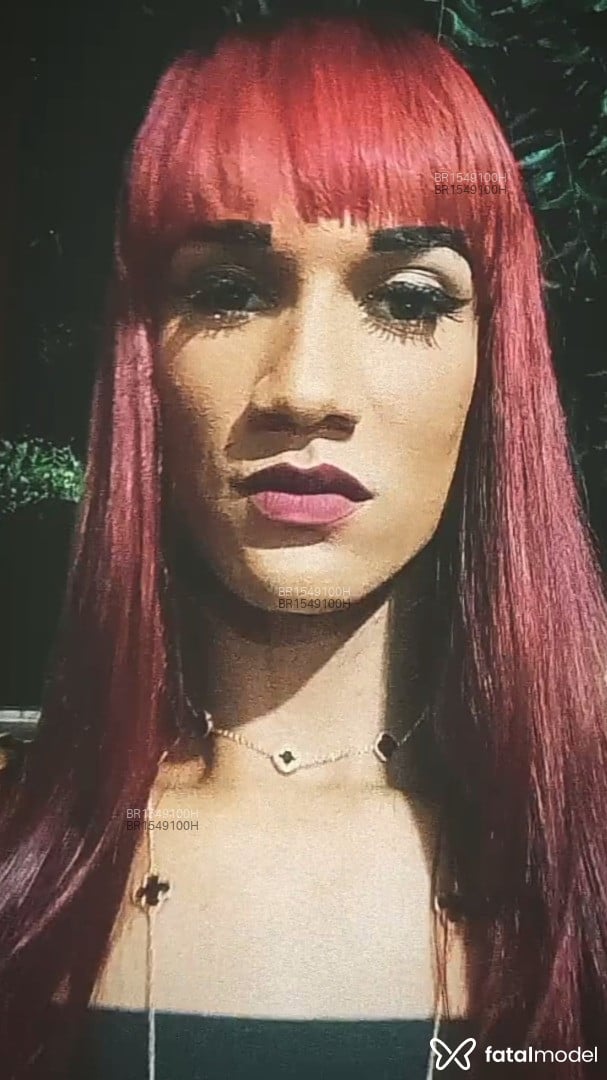 Acompanhante mulher trans morena (o) de olhos castanhos em Serranópolis Acompanhante mulher trans morena (o) de olhos castanhos em Serranópolis - Lay