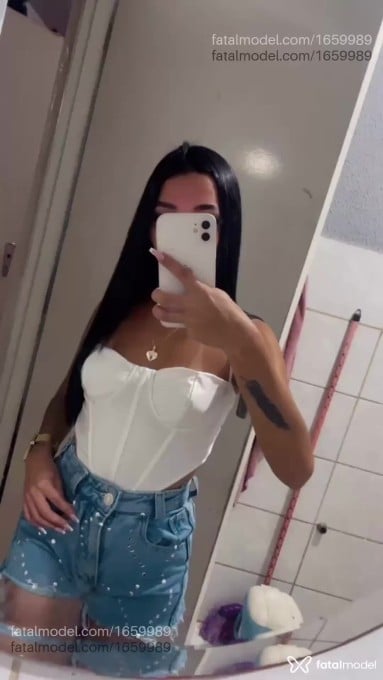 Acompanhante mulher morena (o) de olhos castanhos em Petrópolis - Andreza