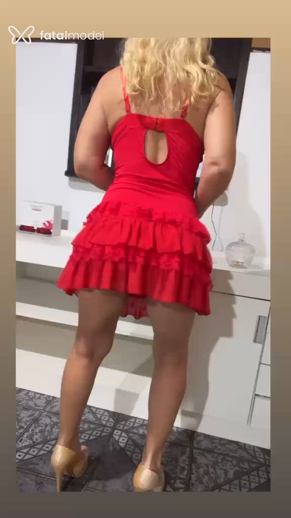 Acompanhante mulher loira (o) de olhos mel - Lisiane