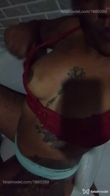 Acompanhante mulher com cabelo castanho de olhos castanhos em Guarapari - Rafaelly