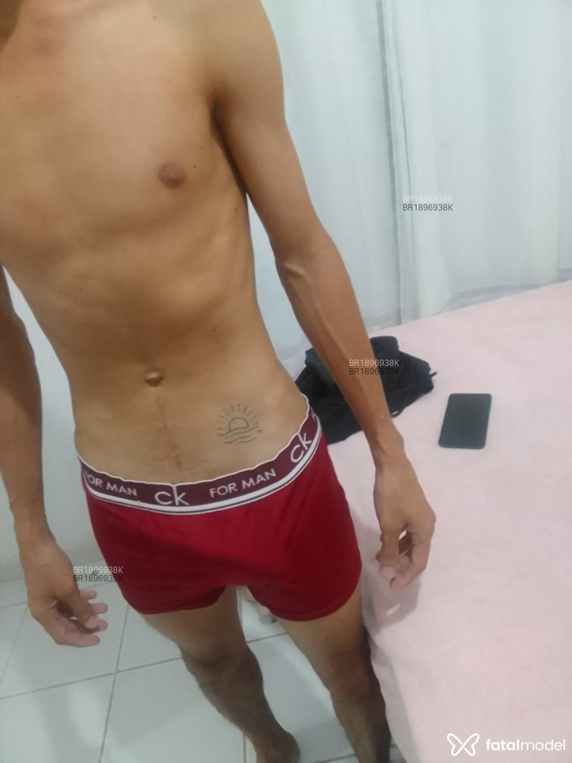 Acompanhante homem com cabelo castanho de olhos pretos em Fortaleza - Santiago