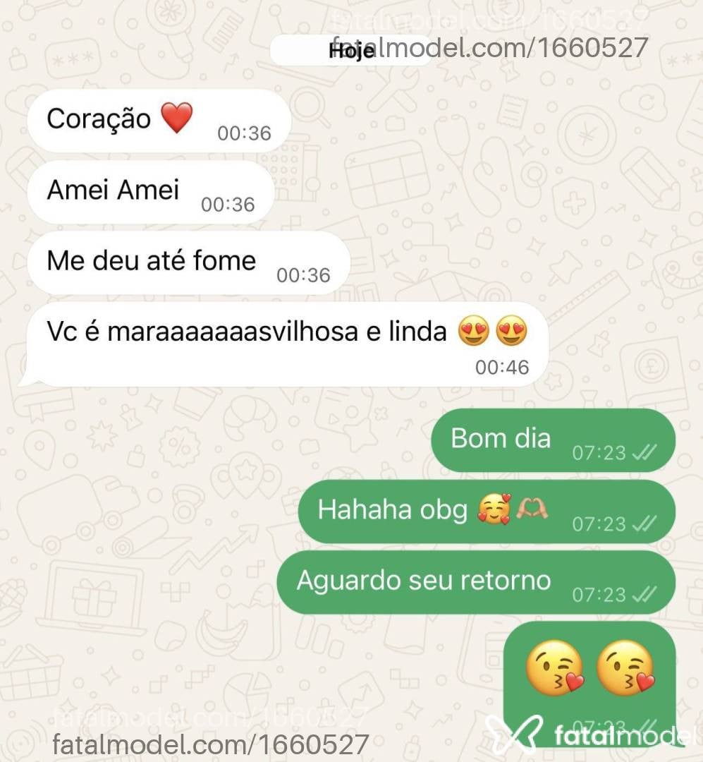 Acompanhante mulher trans loira (o) de olhos castanhos - Bonequinhaa