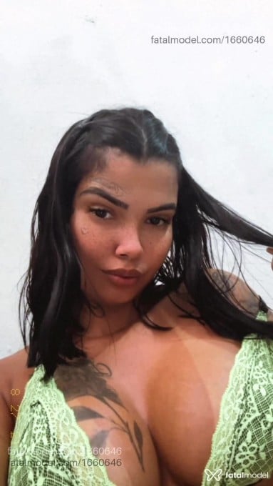 Acompanhante mulher morena (o) de olhos castanhos em João Pessoa - Lara Campos