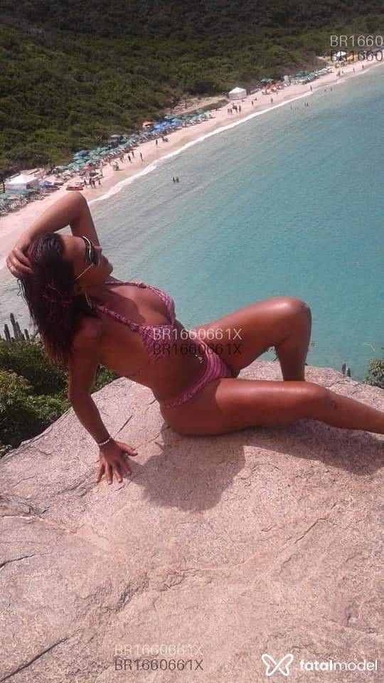 Acompanhante homem trans morena (o) de olhos pretos em Duque de Caxias - Agatha Ferreira