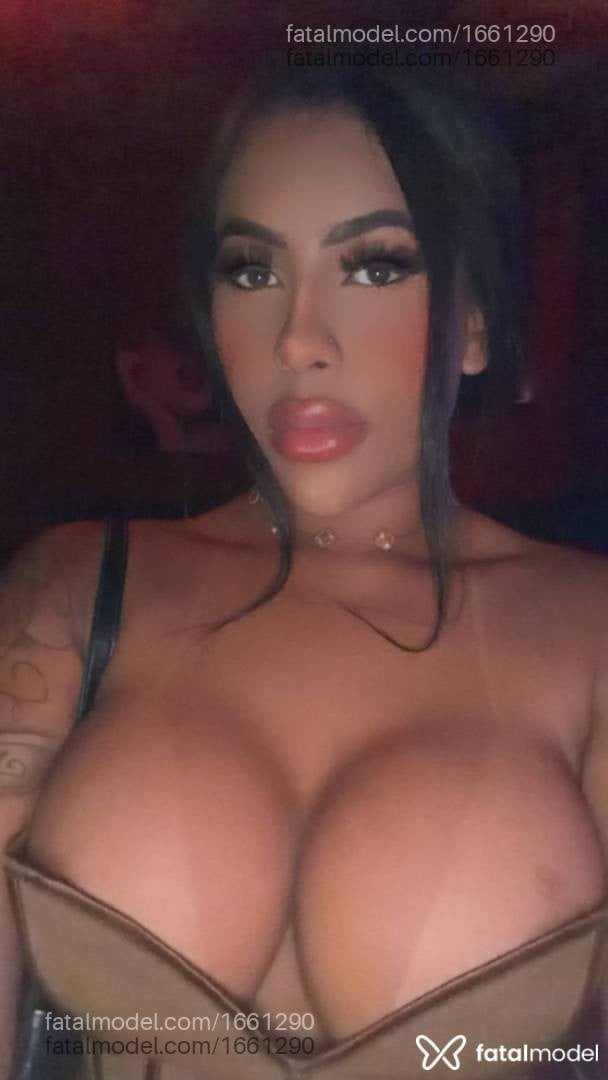Acompanhante travesti morena (o) de olhos castanhos - Alexia Duarte