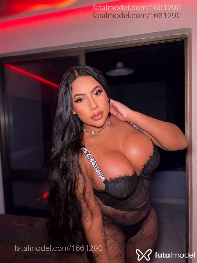 Acompanhante travesti morena (o) de olhos castanhos - Alexia Duarte