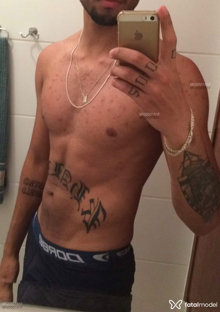 Acompanhante homem morena (o) de olhos pretos em Taubaté - Ricky