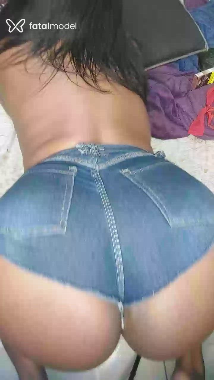 Acompanhante mulher morena (o) de olhos pretos em Rio de Janeiro Acompanhante mulher morena (o) de olhos pretos em Rio de Janeiro - Renata Galvão