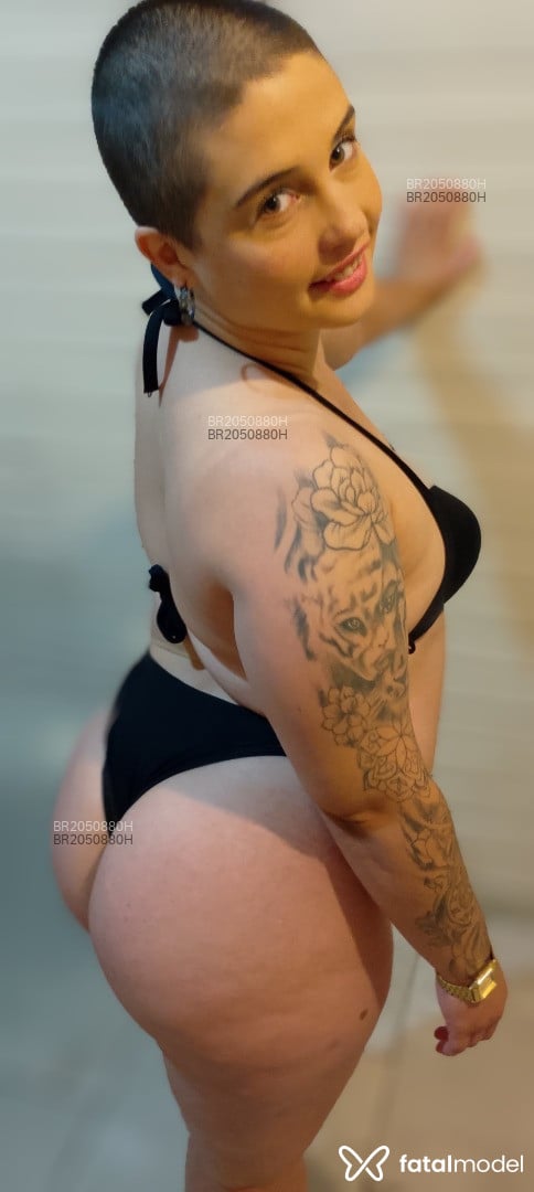 Acompanhante mulher com cabelo castanho de olhos verdes - Sandrinha Acompanhante mulher com cabelo castanho de olhos verdes - Sandrinha