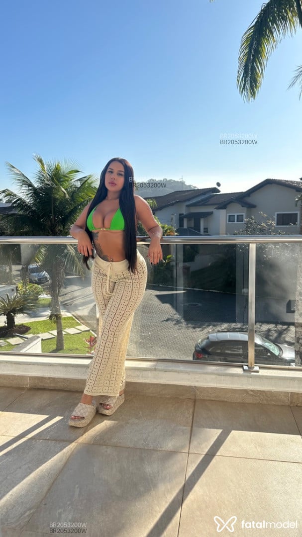 Acompanhante mulher com cabelo castanho de olhos castanhos em Salvador - Yasmim
