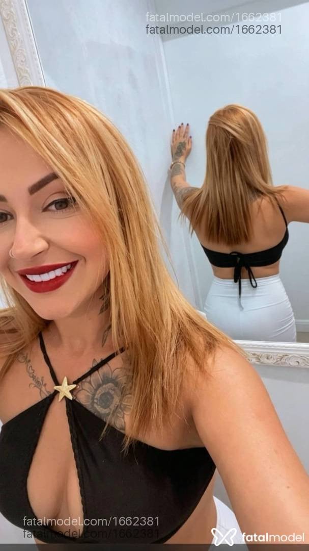 Acompanhante mulher loira (o) de olhos castanhos - Carla
