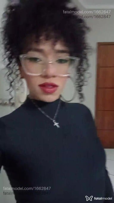 Acompanhante travesti morena (o) de olhos mel em Sumaré Acompanhante travesti morena (o) de olhos mel em Sumaré - Bia Alves