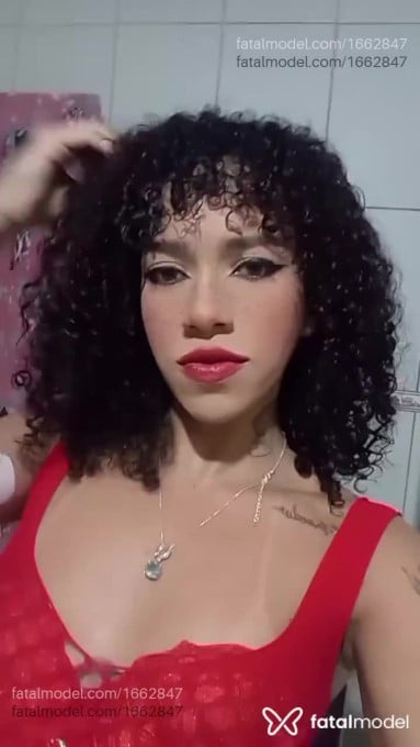 Acompanhante travesti morena (o) de olhos mel em Sumaré Acompanhante travesti morena (o) de olhos mel em Sumaré - Bia Alves