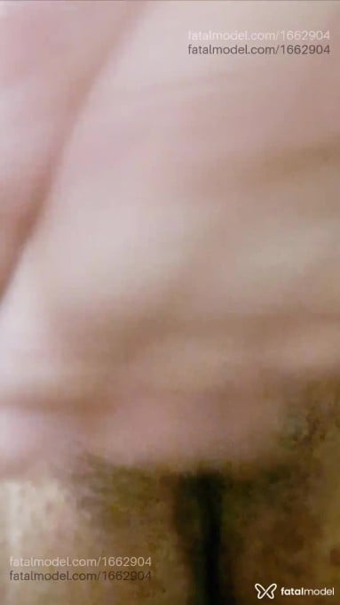 Acompanhante mulher loira (o) de olhos castanhos - Ruby Fernandes