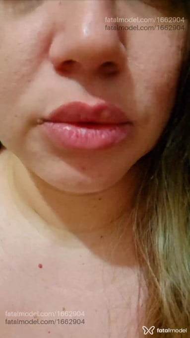 Acompanhante mulher loira (o) de olhos castanhos - Ruby Fernandes