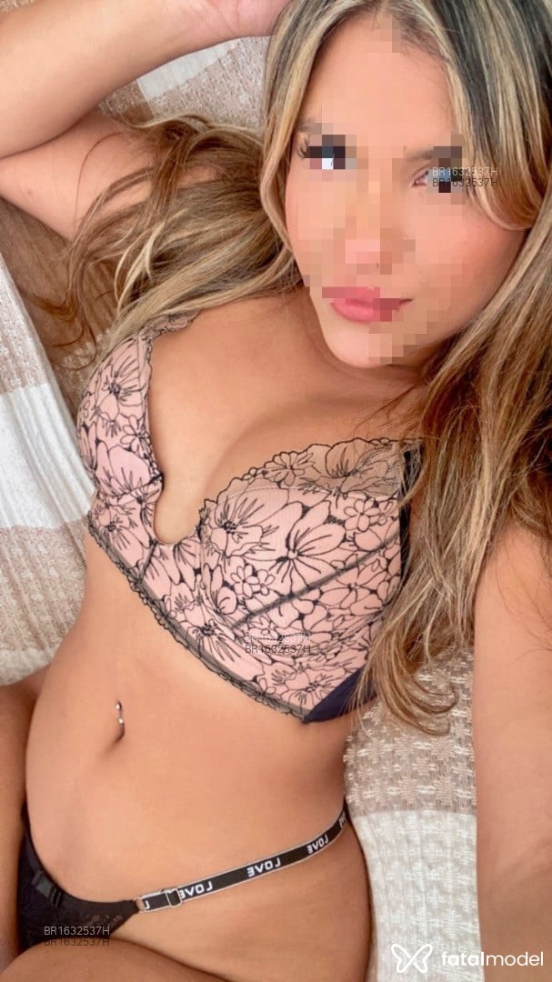 Acompanhante mulher loira (o) de olhos castanhos em Goiânia - Bianca