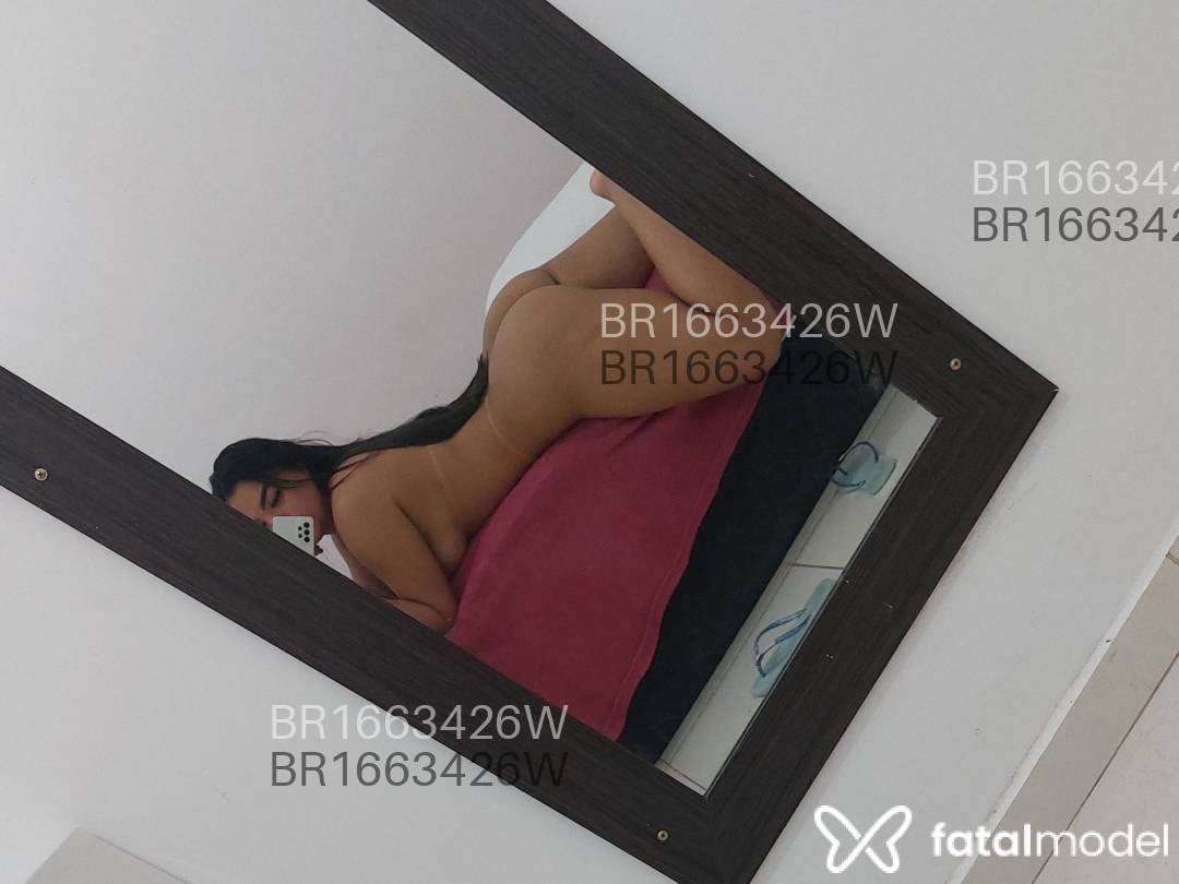 Acompanhante mulher com cabelo castanho de olhos pretos - Emilly Lobato