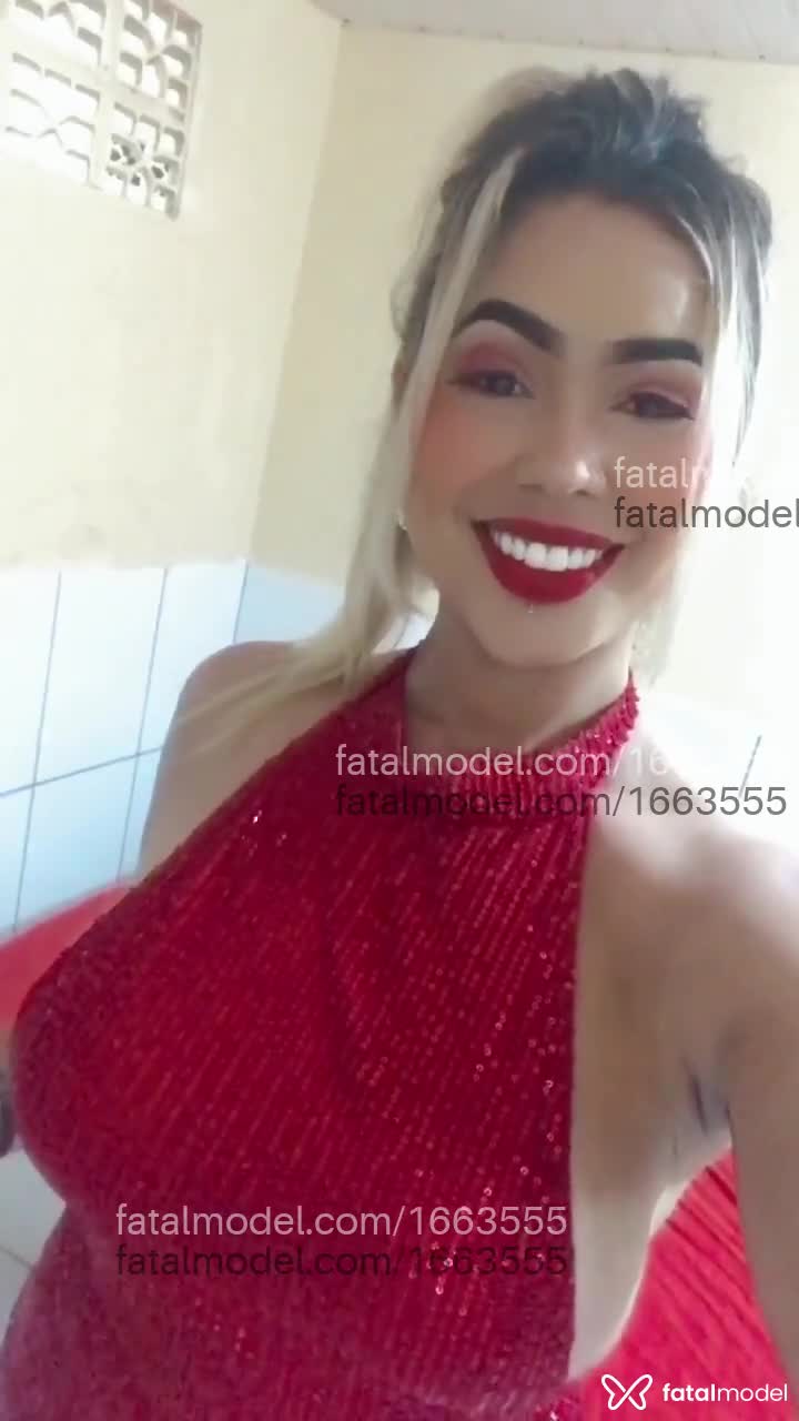 Acompanhante mulher loira (o) de olhos castanhos em Taboão da Serra - karioca