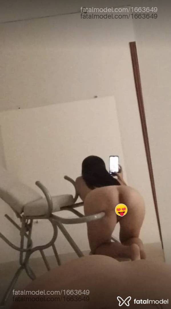 Acompanhante mulher morena (o) de olhos mel - Bárbara