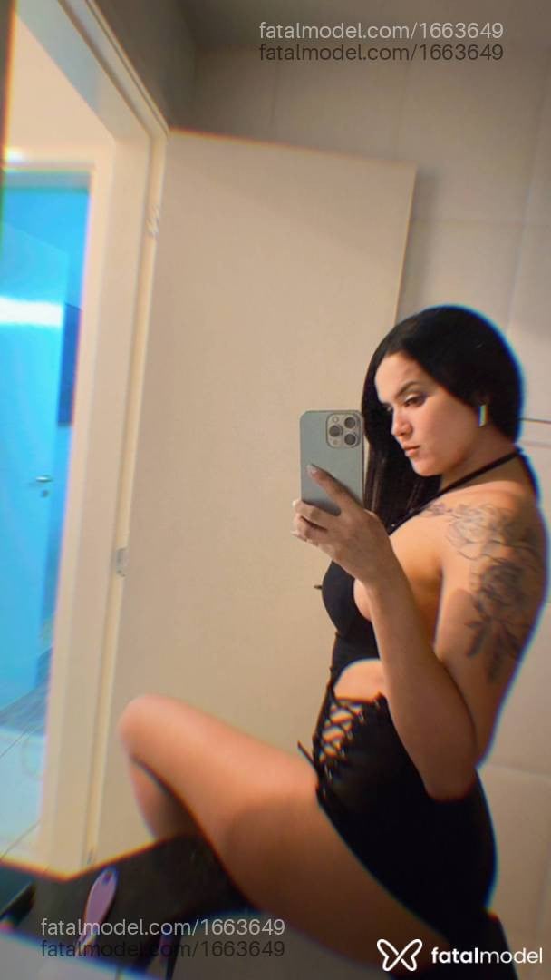 Acompanhante mulher morena (o) de olhos mel - Bárbara