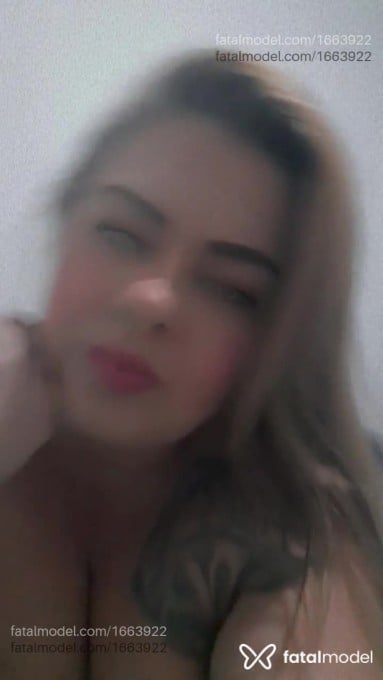 Acompanhante mulher loira (o) de olhos castanhos - Bianca Ferrari Acompanhante mulher loira (o) de olhos castanhos - Bianca Ferrari
