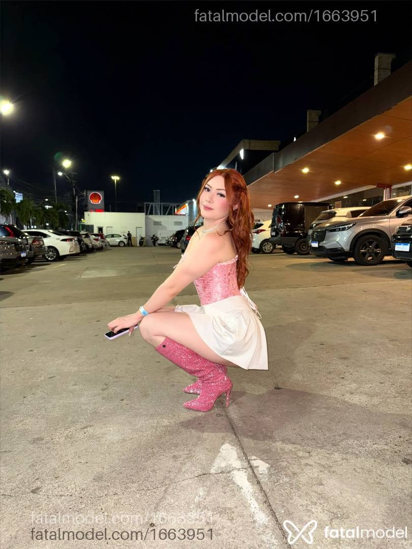 Acompanhante mulher ruiva (o) de olhos pretos - Melissa Manauara
