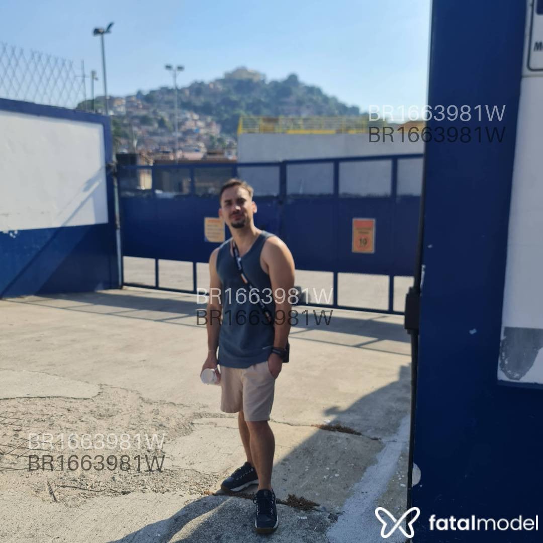 Acompanhante homem loira (o) de olhos castanhos em Rio de Janeiro - Richard