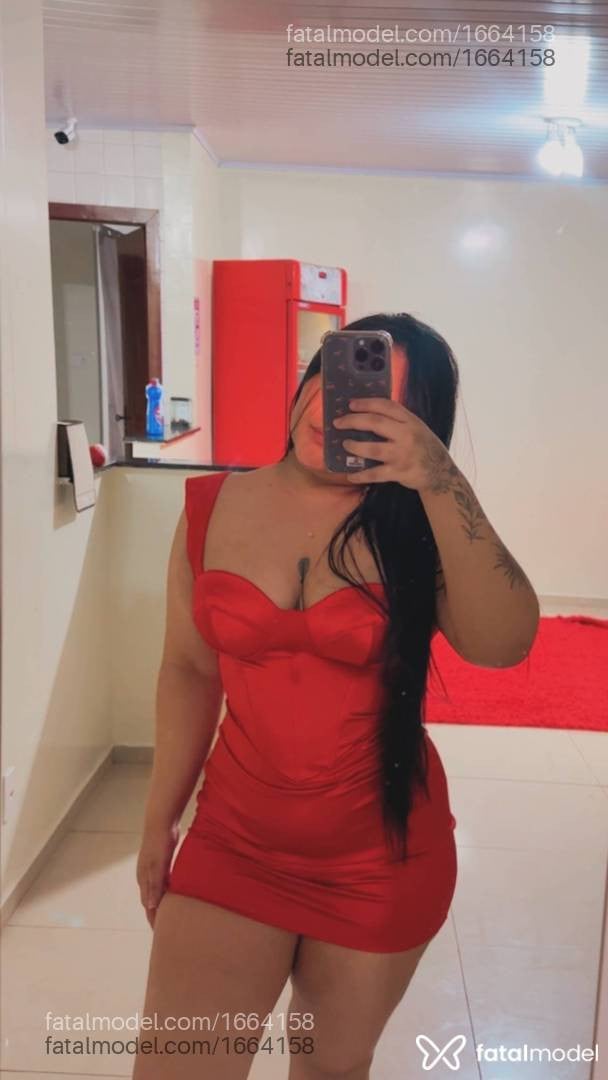 Acompanhante mulher morena (o) de olhos pretos - Lua bella