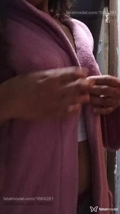 Acompanhante mulher com cabelo colorido de olhos castanhos em Pelotas - Alana
