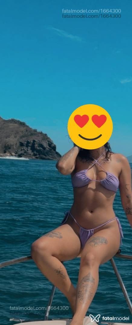 Acompanhante mulher com cabelo castanho de olhos castanhos - Mel
