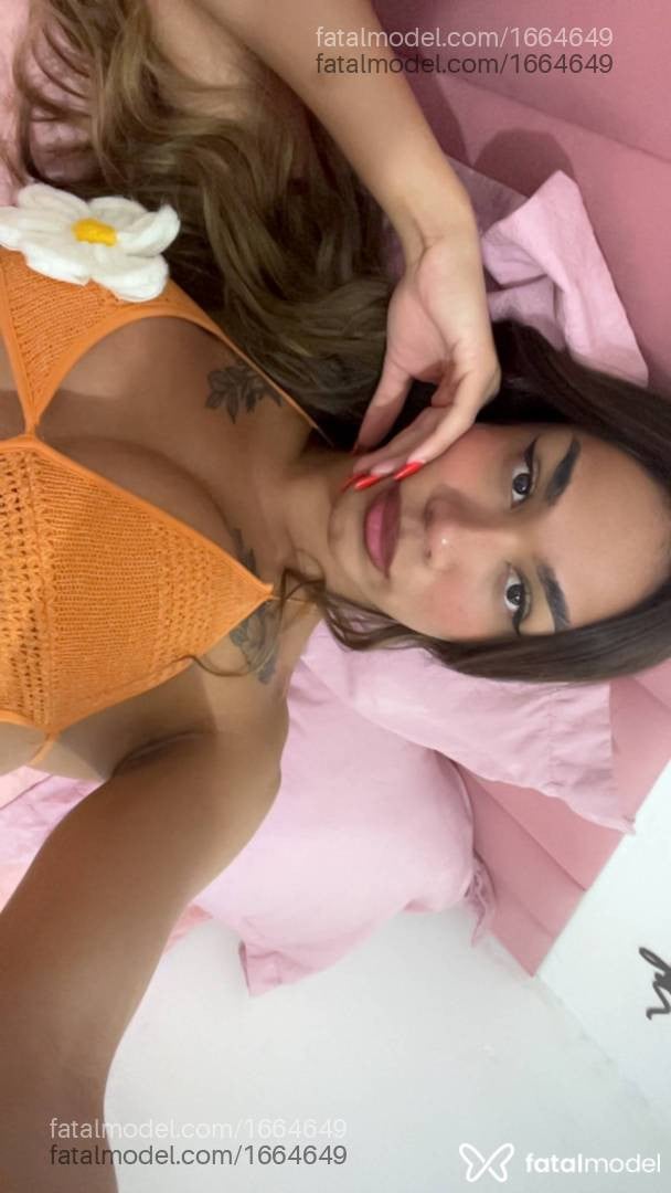 Acompanhante mulher trans loira (o) de olhos castanhos - LIANDRA PEIXES