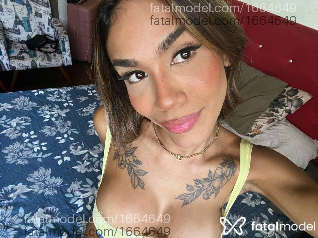 Acompanhante mulher trans loira (o) de olhos castanhos em Maringá - LIANDRA PEIXES