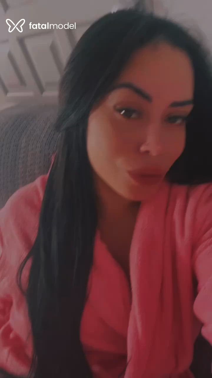 Acompanhante mulher morena (o) de olhos castanhos - Ana julia