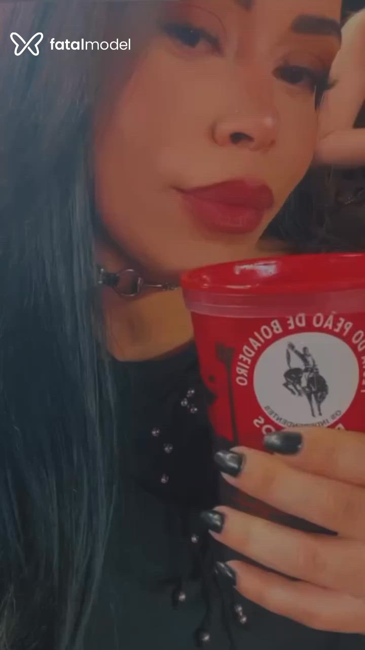 Acompanhante mulher morena (o) de olhos castanhos - Ana julia
