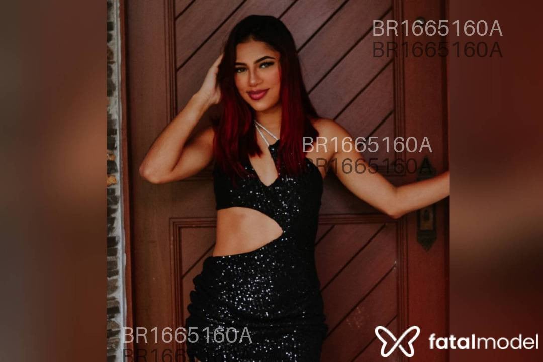 Acompanhante mulher com cabelo colorido de olhos castanhos - Eduarda Benayon Acompanhante mulher com cabelo colorido de olhos castanhos - Eduarda Benayon