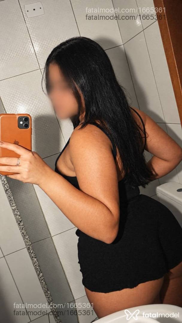 Acompanhante mulher morena (o) de olhos castanhos - Júlia gomes