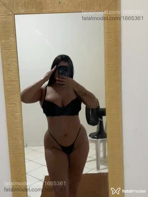 Acompanhante mulher morena (o) de olhos castanhos em Boa Esperança - Júlia gomes