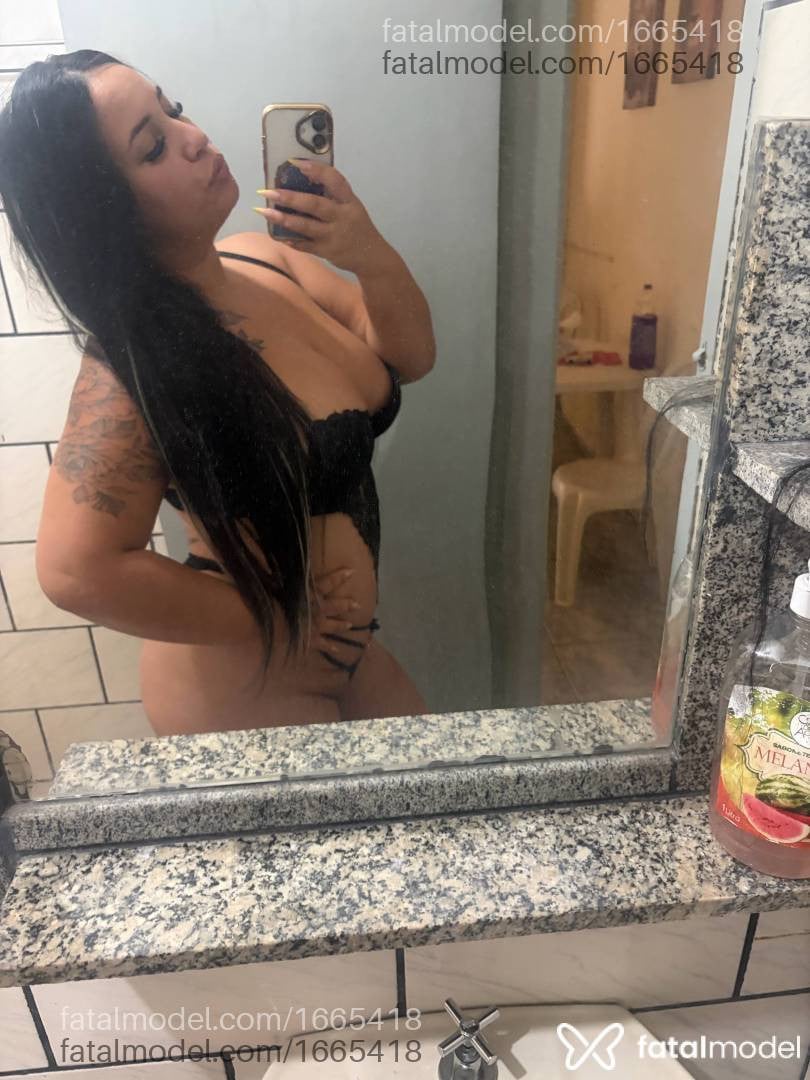 Acompanhante mulher morena (o) de olhos castanhos - Larissa Conte