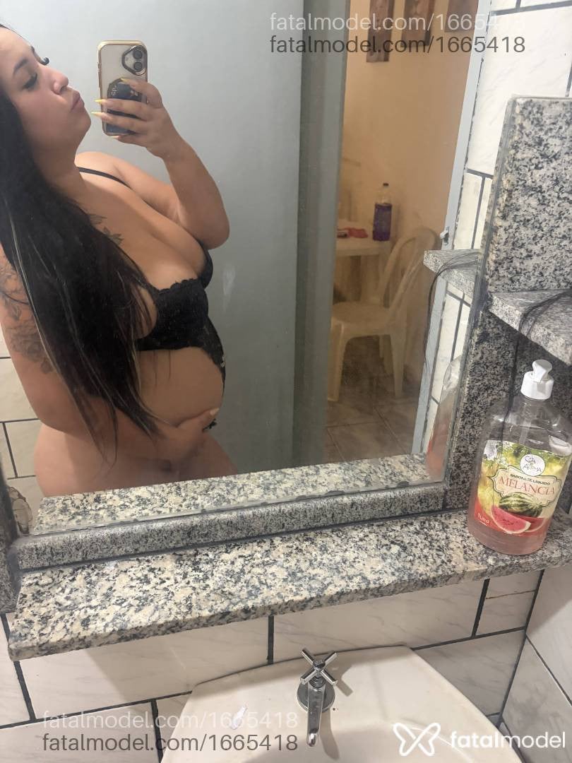 Acompanhante mulher morena (o) de olhos castanhos - Larissa Conte